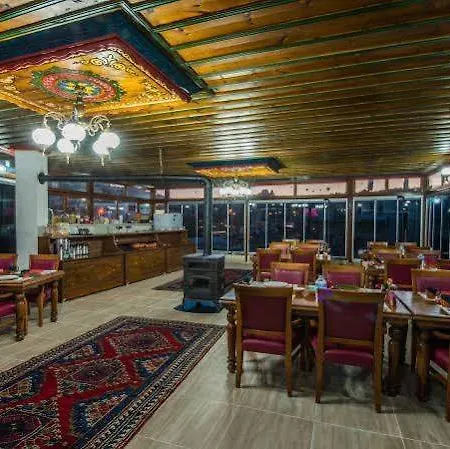 Lucky Cave Cappadocia فندق غوريمِيه